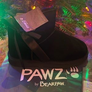 The Amelia II ankle boots with bow detail